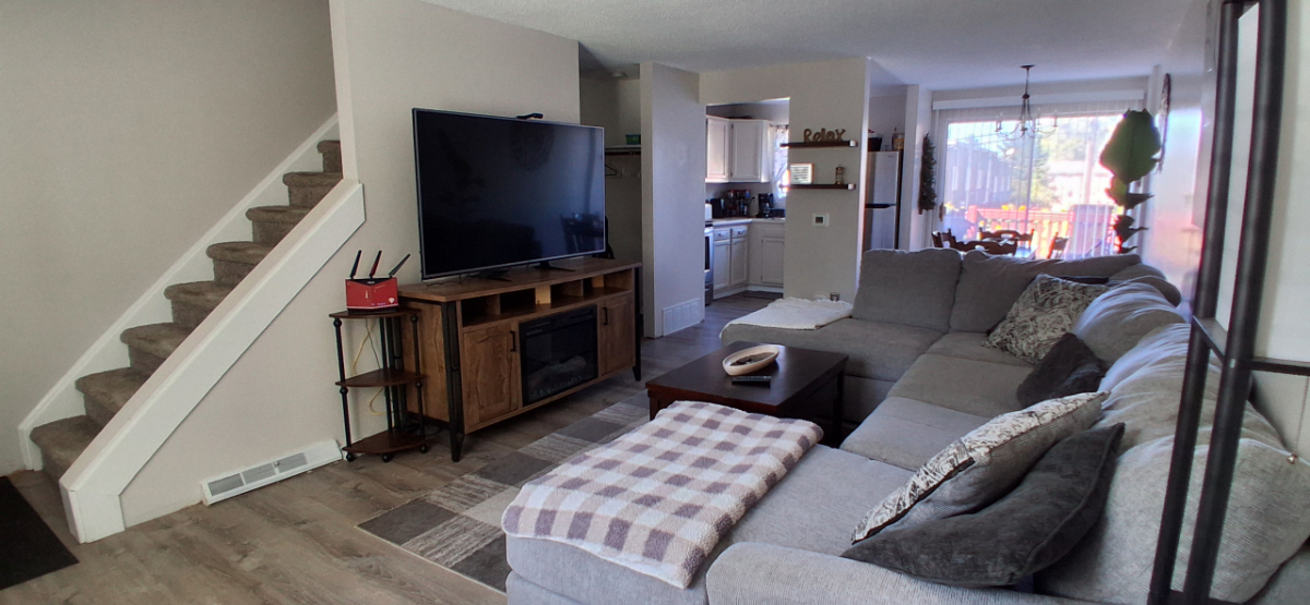 2 Bedroom 1 Bathroom Cozy Condo With Garage - Photo 3