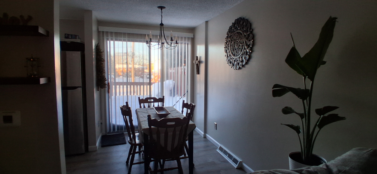 2 Bedroom 1 Bathroom Cozy Condo With Garage - Photo 5