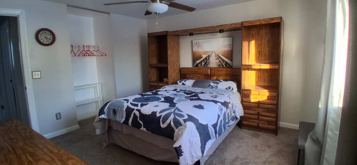 2 Bedroom 1 Bathroom Cozy Condo With Garage - Photo 8