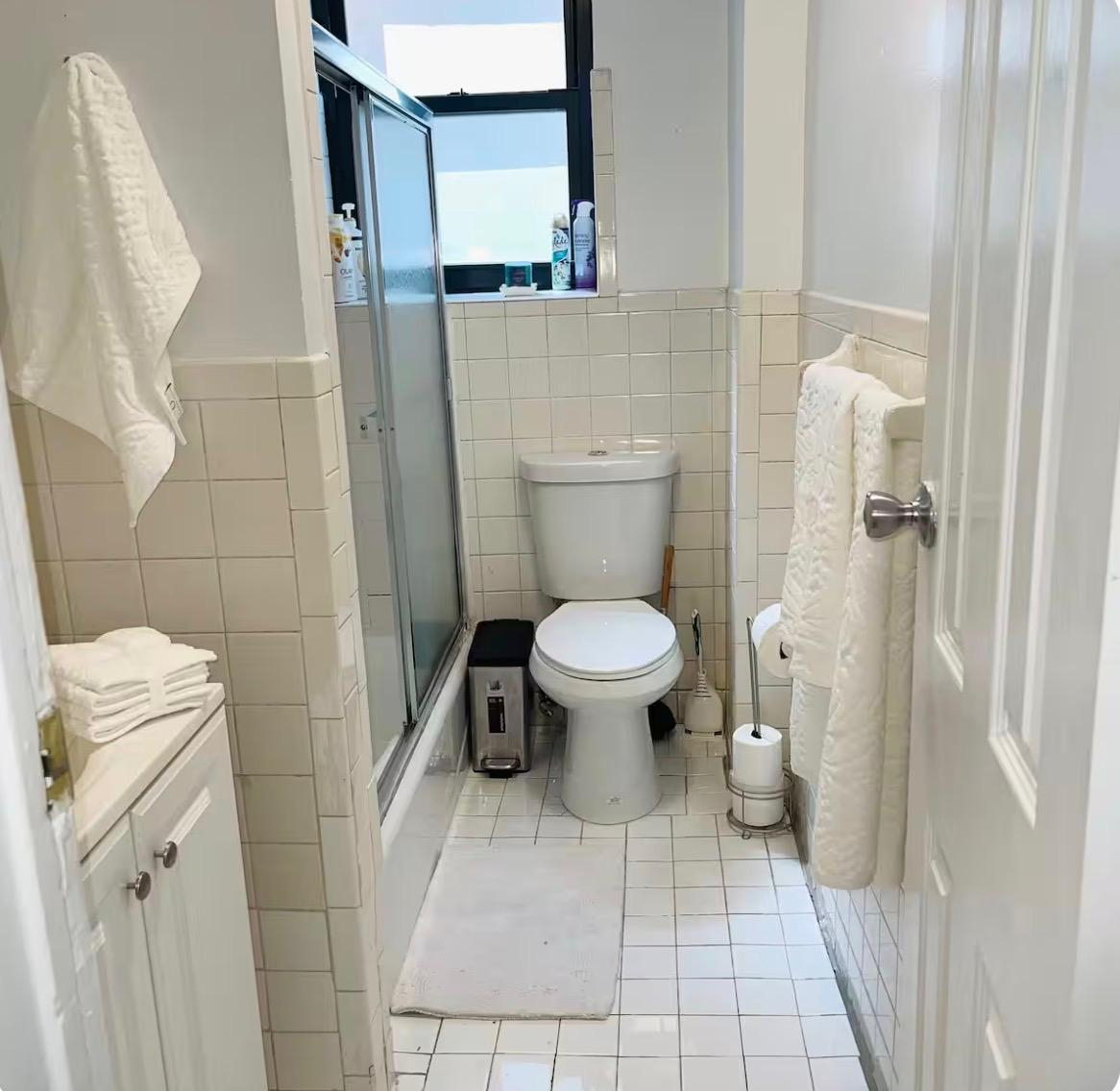 Comfortable Manhattan Apartment With Workspace And Easy Subway Access - Photo 9
