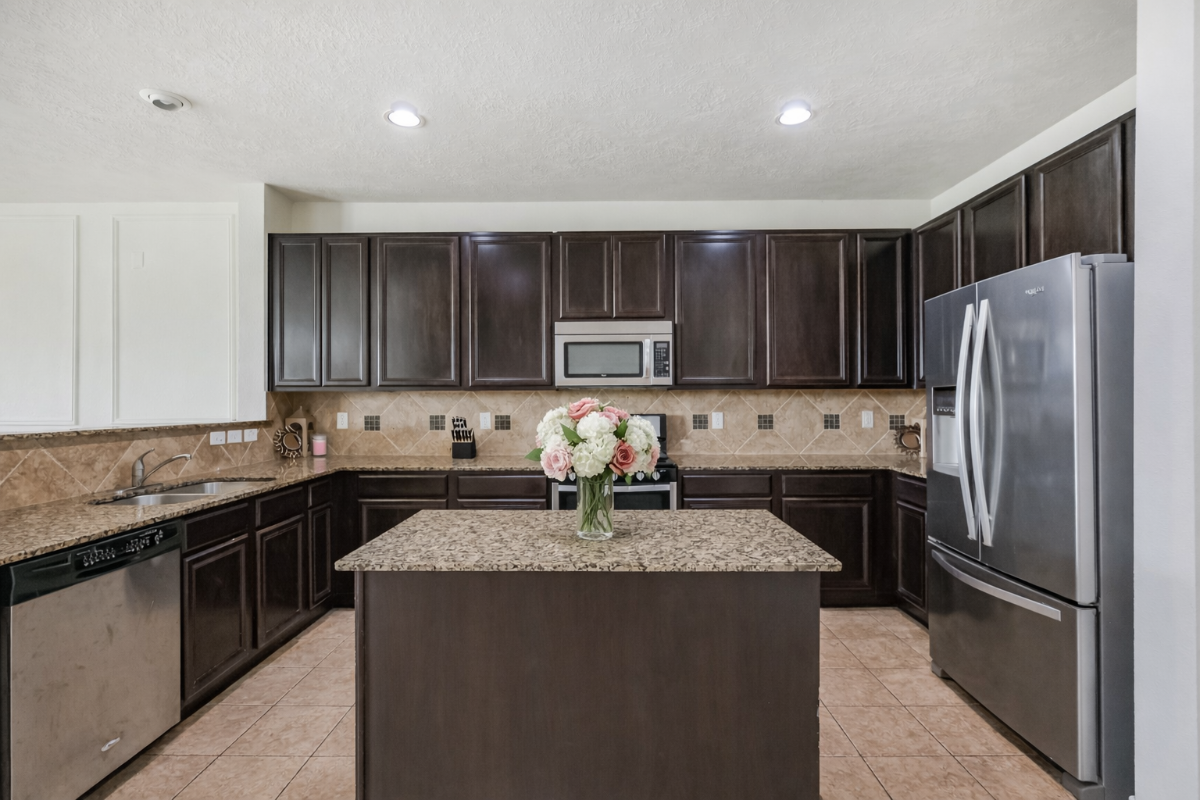 Houston Retreat- Furnished Stay by BetaHandsTravel - Photo 7