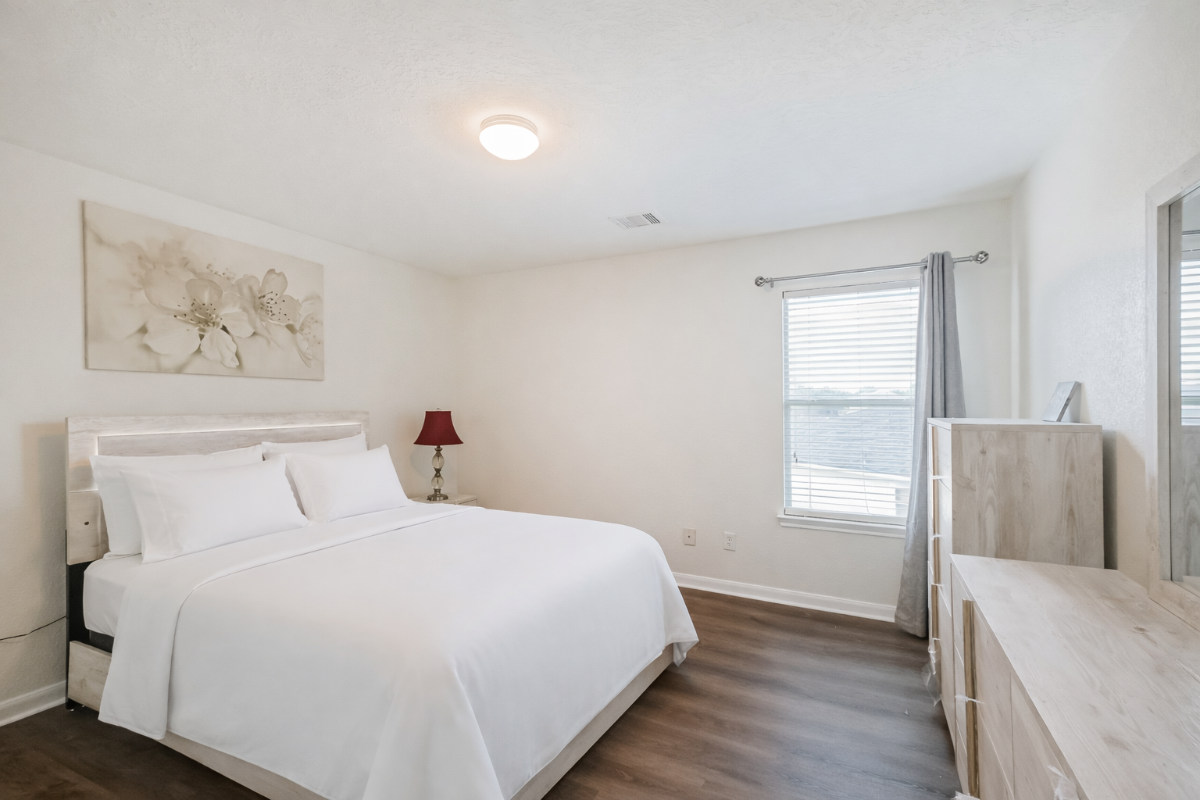 Houston Retreat- Furnished Stay by BetaHandsTravel - Photo 10