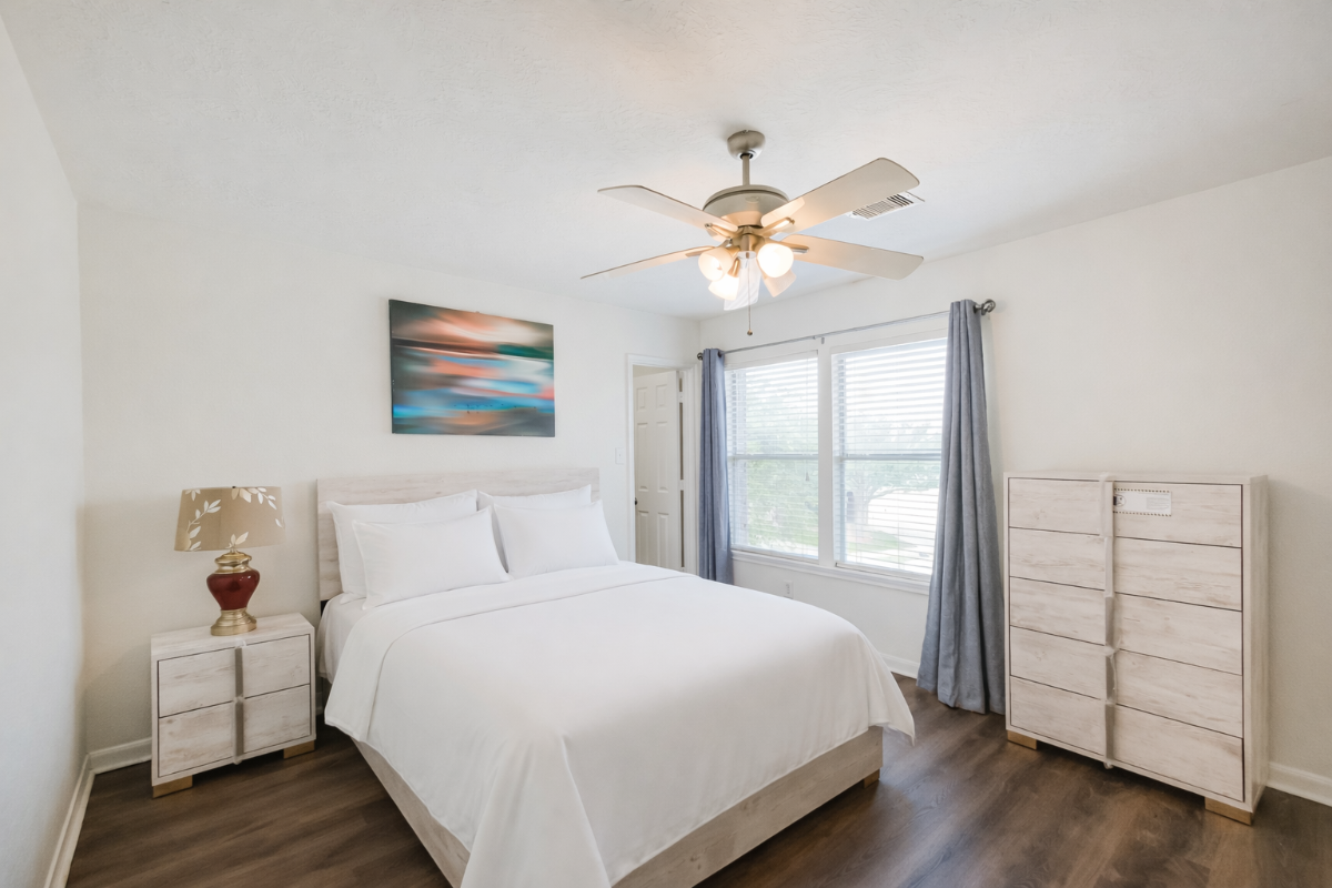 Houston Retreat- Furnished Stay by BetaHandsTravel - Photo 12