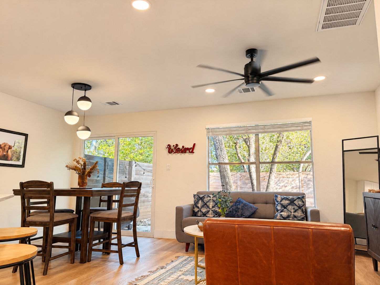 Charming Urban Home with pet friendly backyard - Photo 9