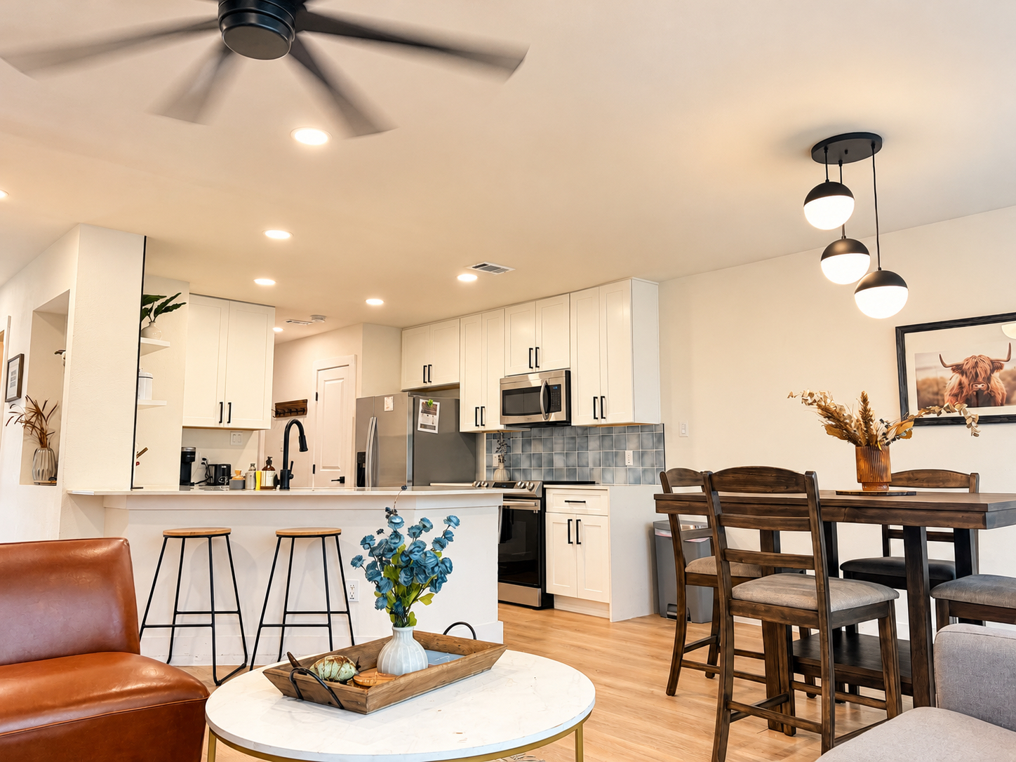 Charming Urban Home with pet friendly backyard - Photo 1