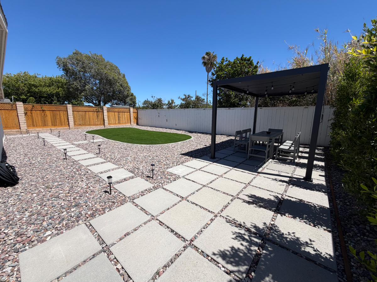 Furnished one bedroom with shared bath. Safe and quiet neighborhood with access to trolley - Photo 6