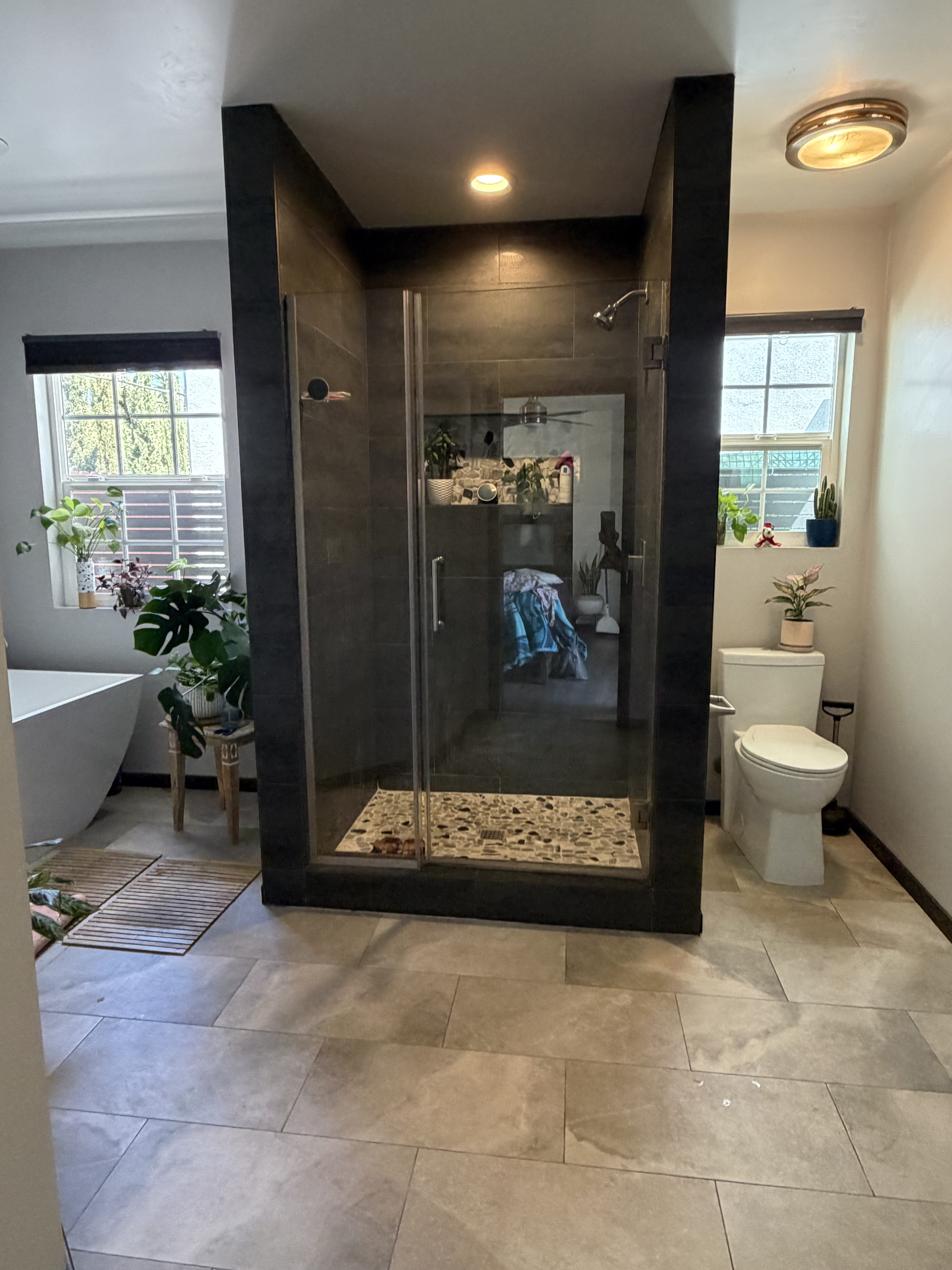 Private Self-Contained Suite | No Shared Living Space | Ensuite + Kitchenette - Photo 5