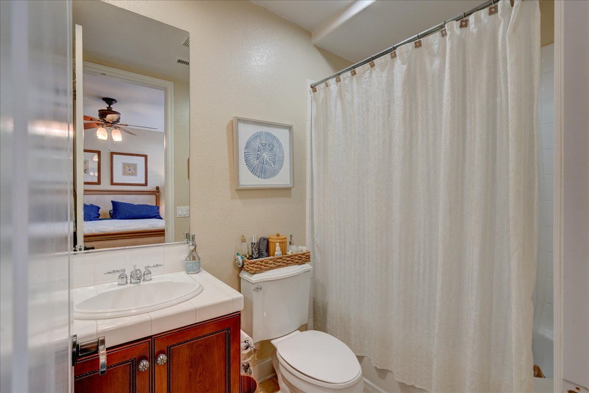 Stunning Coastal Carlsbad Estate - Photo 3