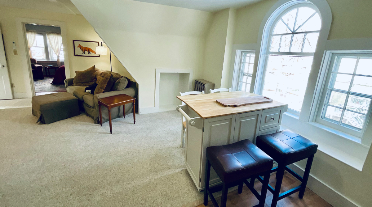 38 Spruce Street Private-Entry Furnished 2BR Monthly Rental in Manchester Center, VT - Photo 4