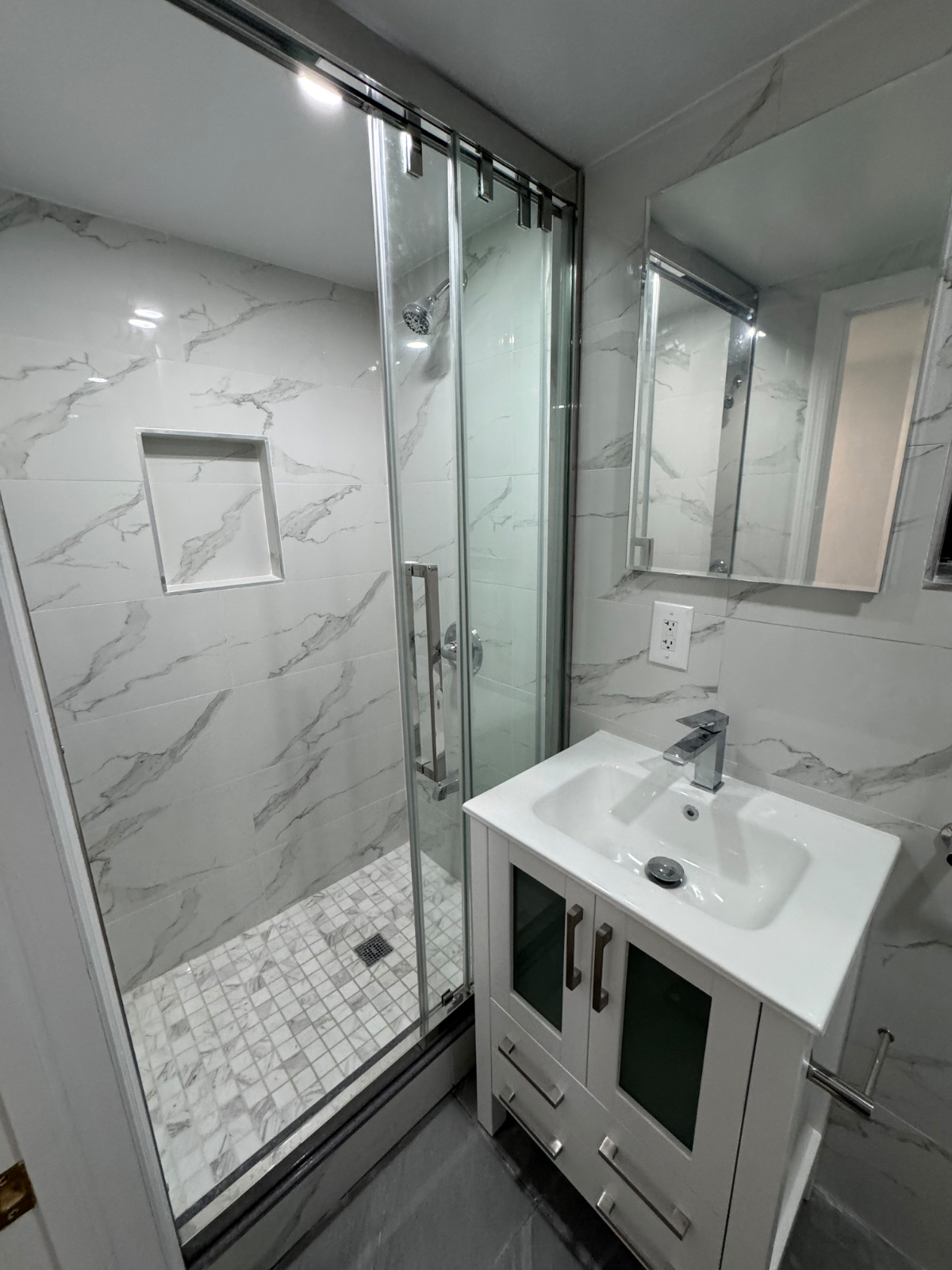 Fresh Meadows - Beautiful and Sunny  3bd 2bath all new furnishings - Photo 7