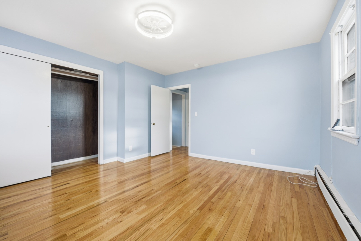 Modern 2 bedroom duplex - Photo 3