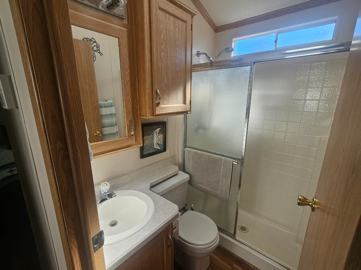 Fully Furnished 1 Bedroom - Photo 9