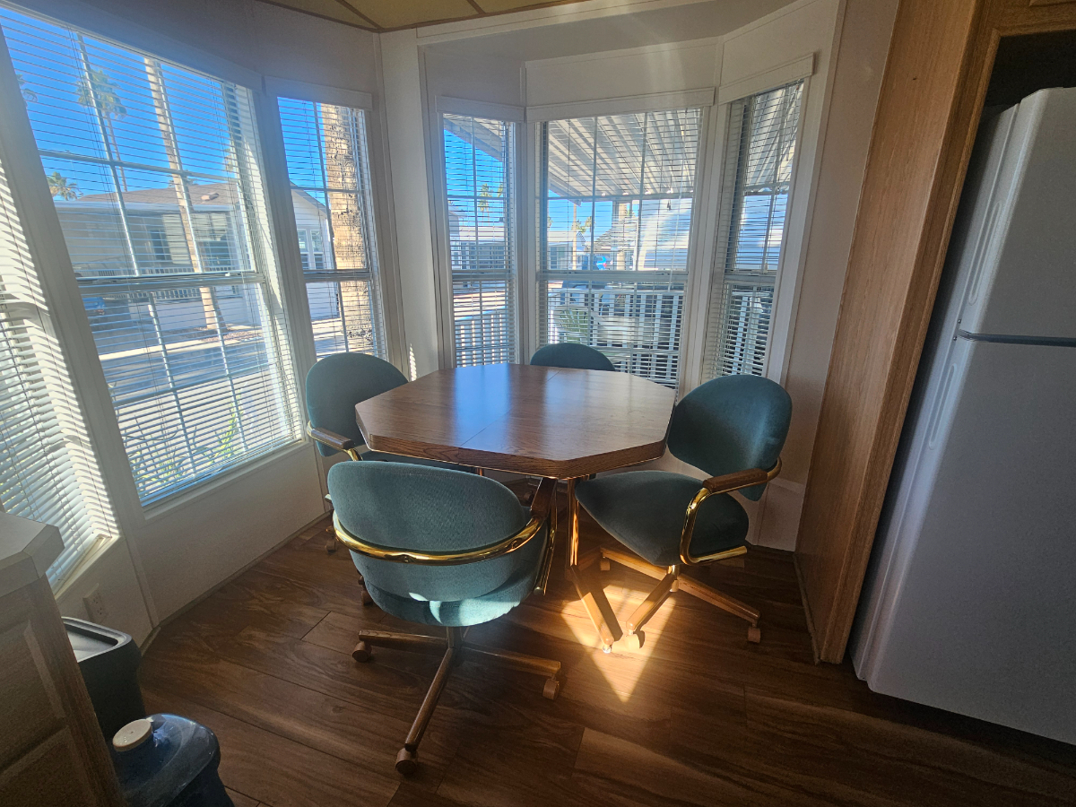 Fully Furnished 1 Bedroom - Photo 6