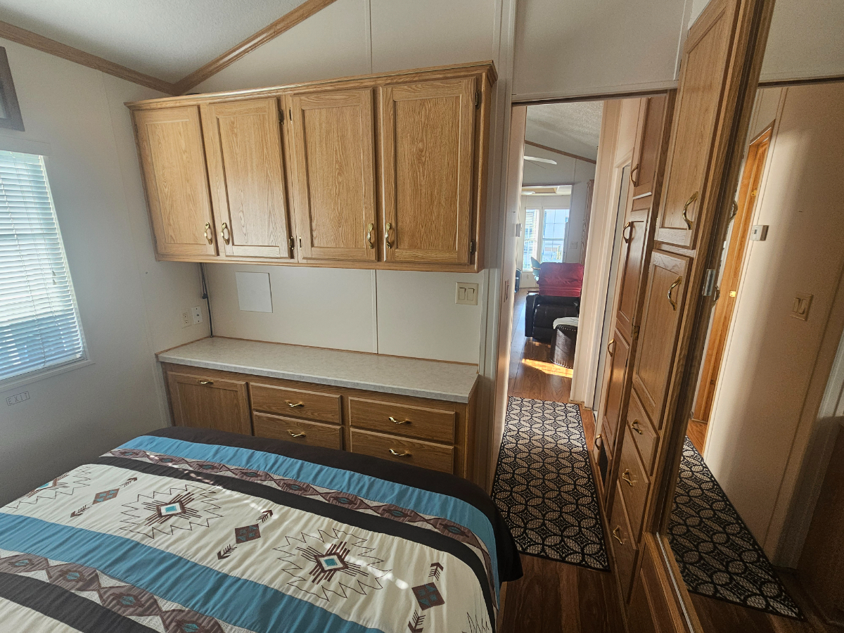 Fully Furnished 1 Bedroom - Photo 7
