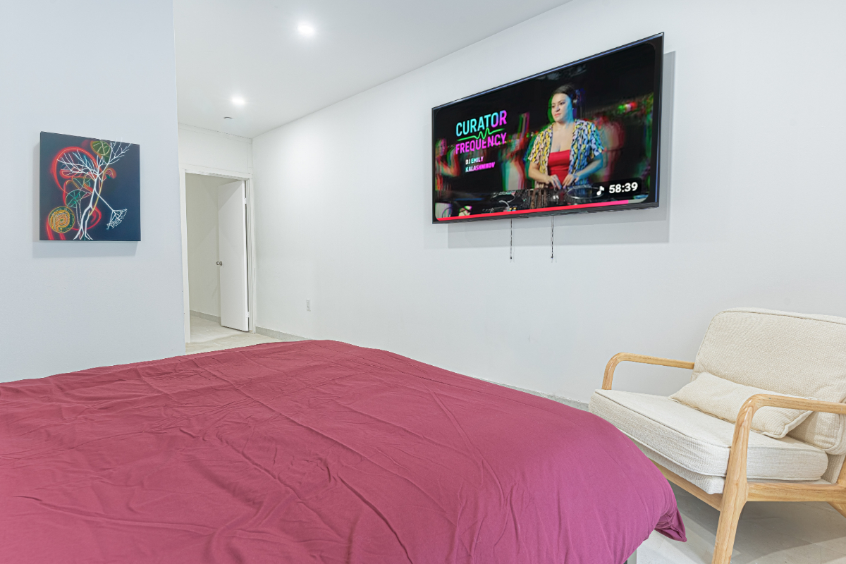 Modern Duplex Escape - Photo 10