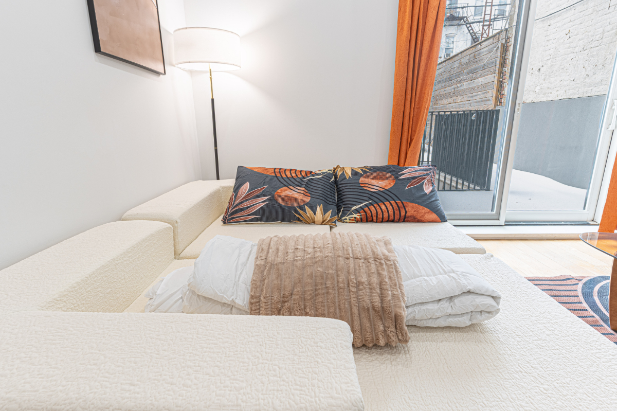 Modern Duplex Escape - Photo 11