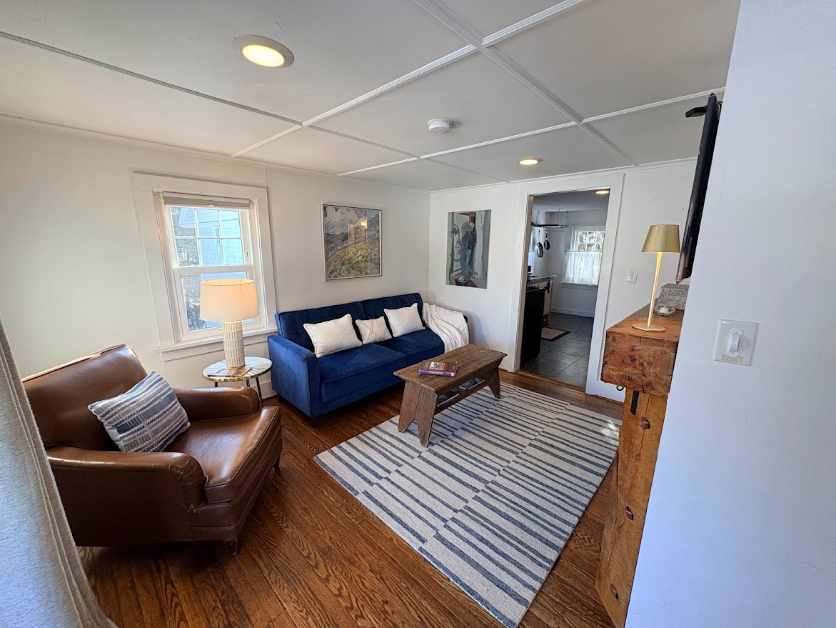Cheerful 1BR near downtown, Saratoga Hospital, & Saratoga Race Course - Photo 2