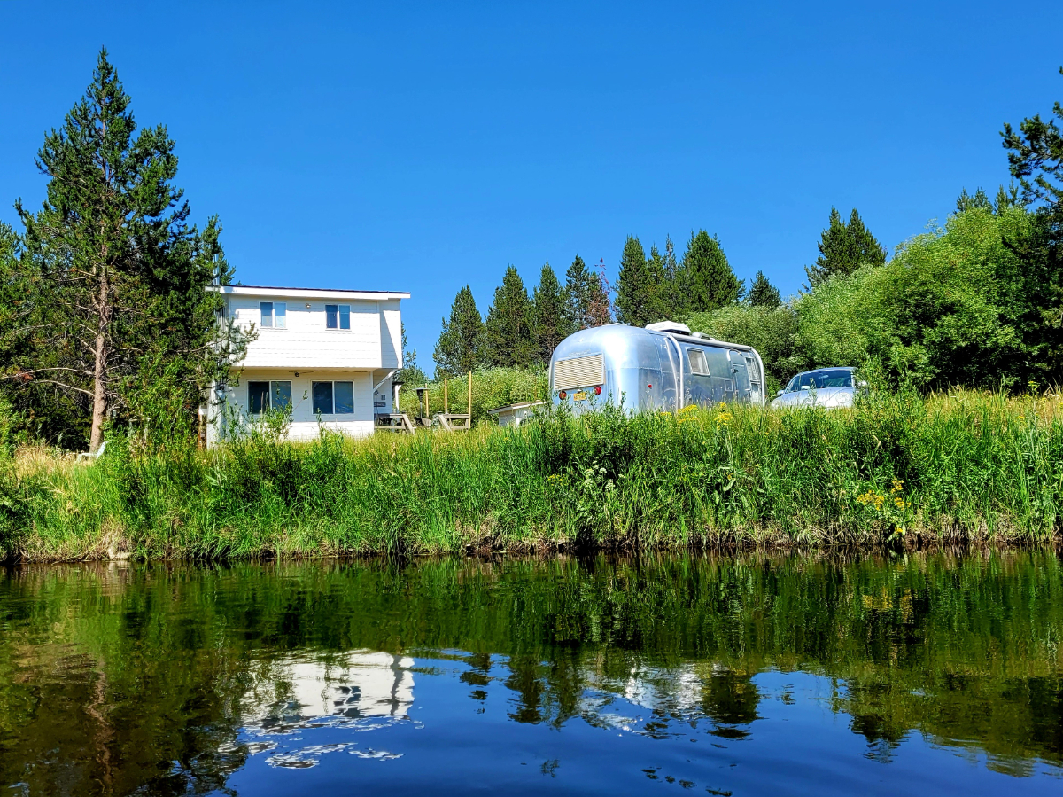 Little House on the River - Photo 4