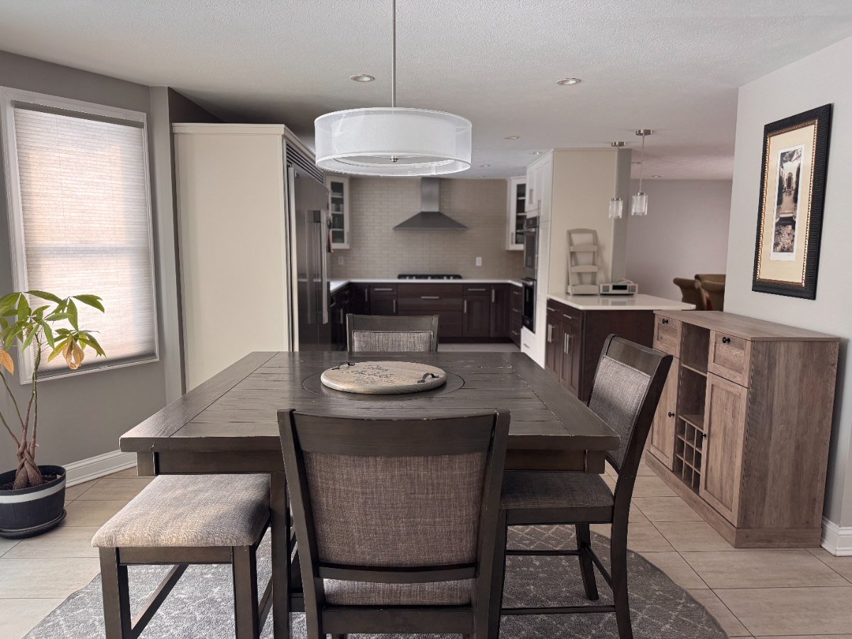 Comfy updated home away from home Rochester (Greece) NY - Photo 3
