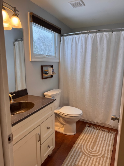 Comfy updated home away from home  Rochester (Greece) NY - Photo 9