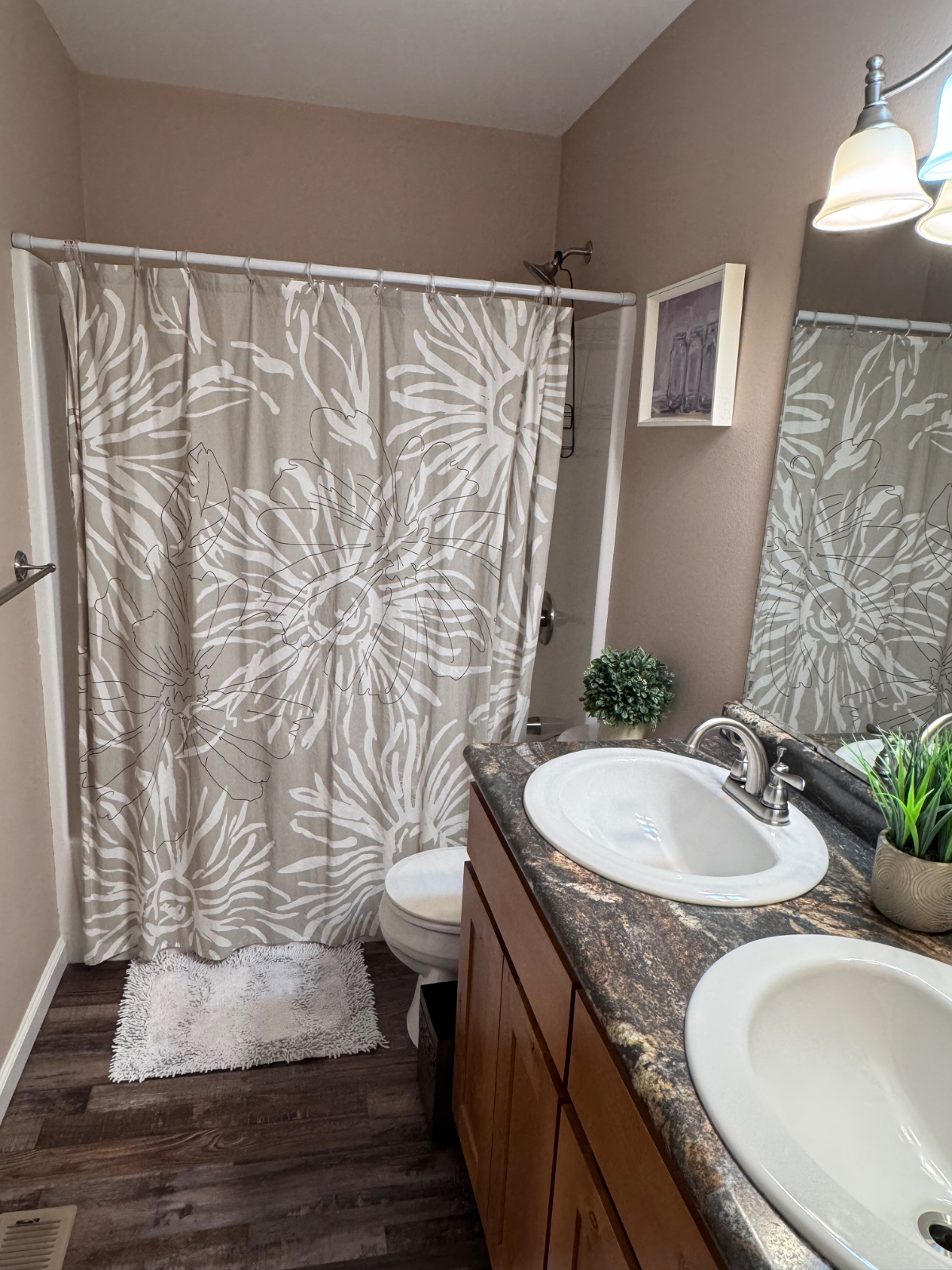 Cozy Furnished Master Suite - Photo 2