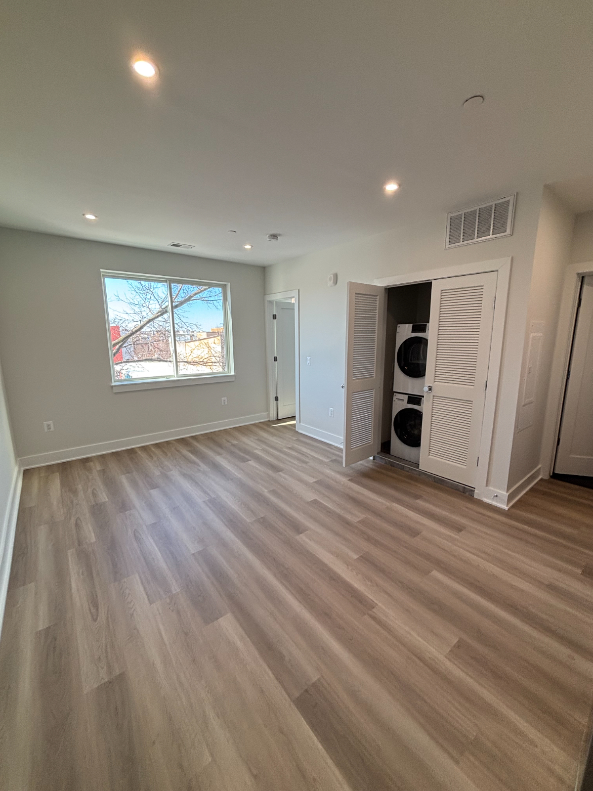 Brand New 1BD in Columbia Heights - Five Minutes from Howard University and Washington Hospital Cent - Photo 3