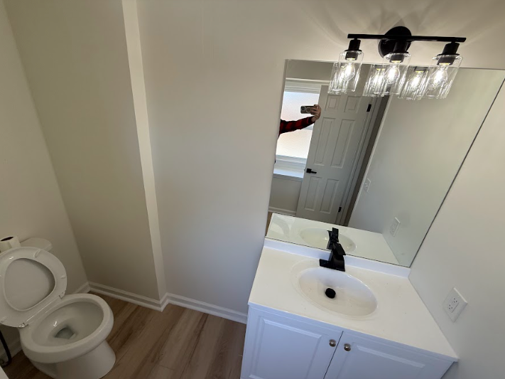 Furnished Room, Flexible in Updated Raytown Home - Photo 10