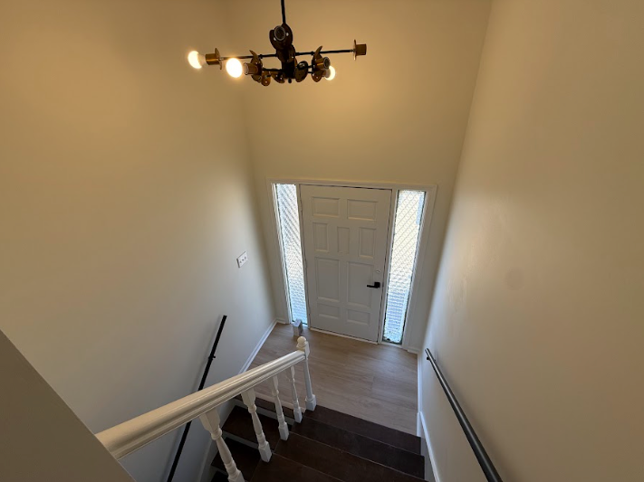Furnished Room, Flexible in Updated Raytown Home - Photo 7