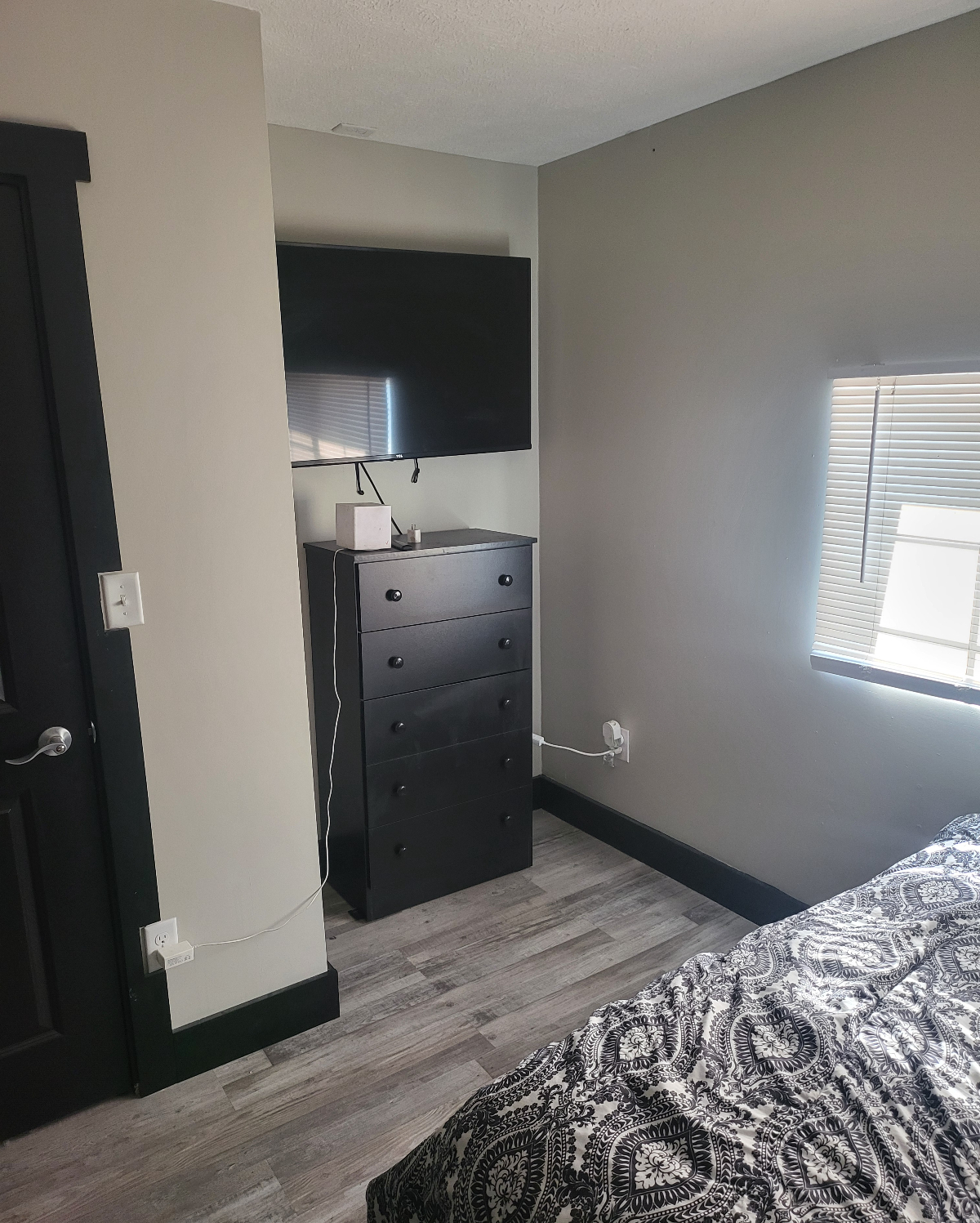 Remodeled Furnished Rental Close To Downtown, Medical Centers, And Major Highways - Photo 10