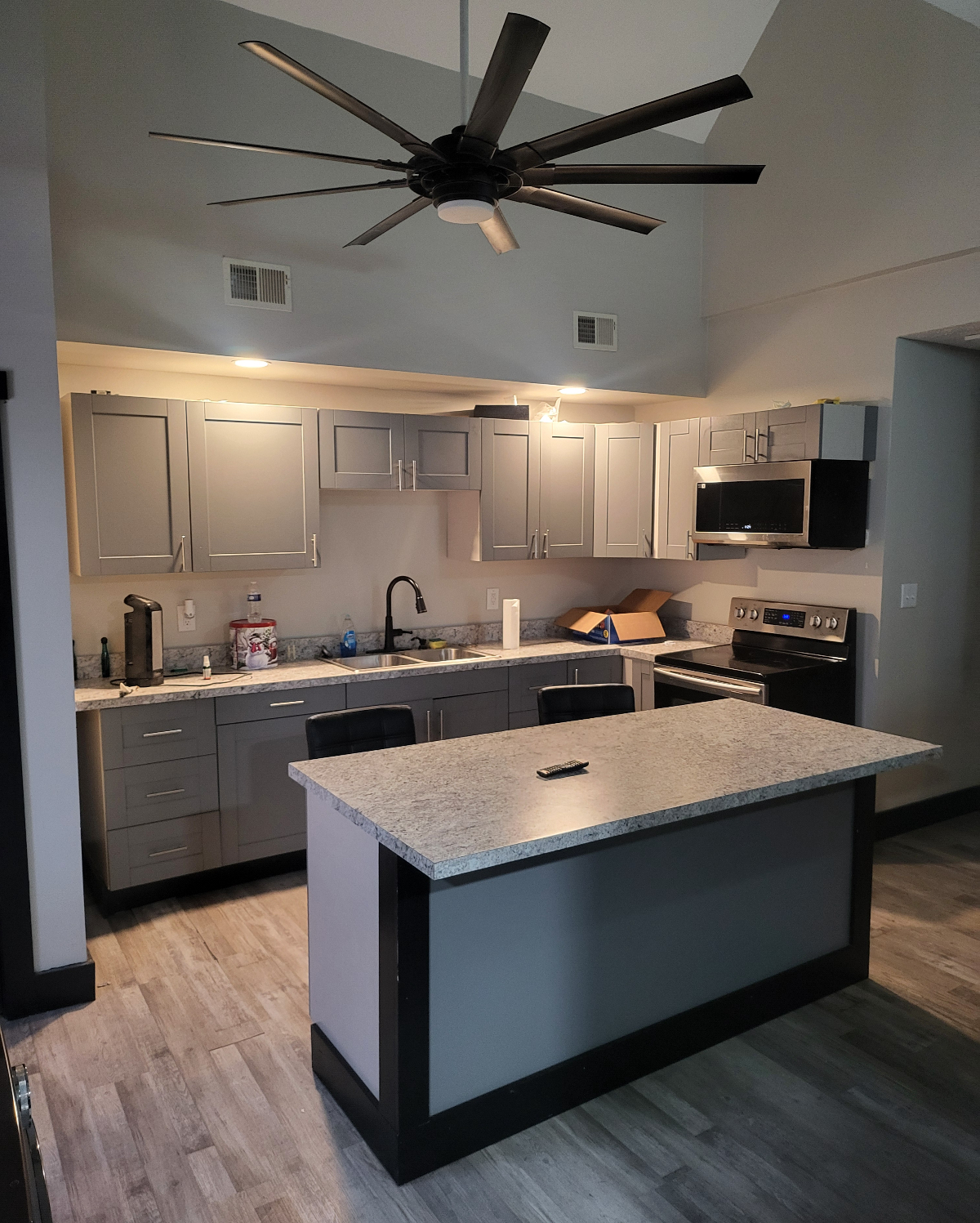 Remodeled Furnished Rental Close To Downtown, Medical Centers, And Major Highways - Photo 5