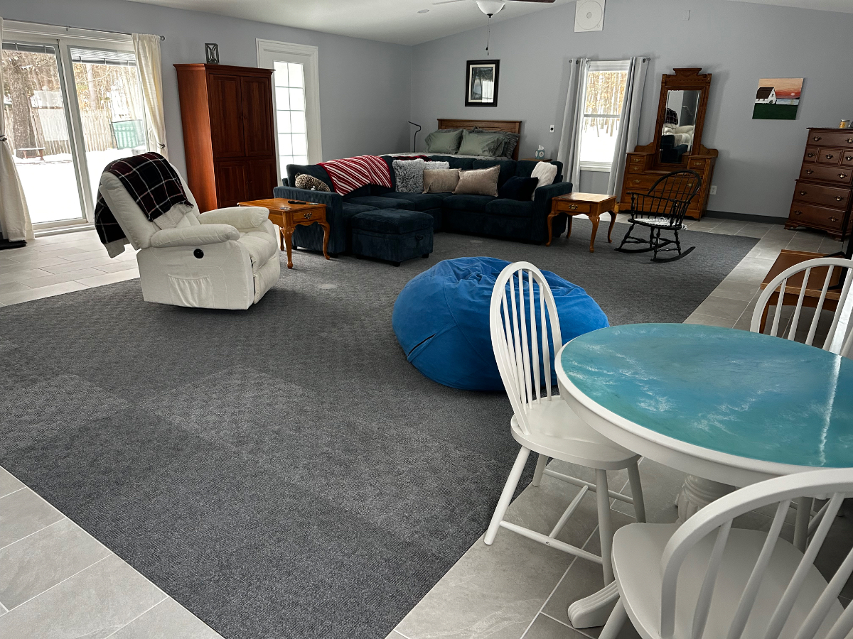 Bright, charming studio near medical centers,  in friendly neighborhood near hospitals - Photo 7