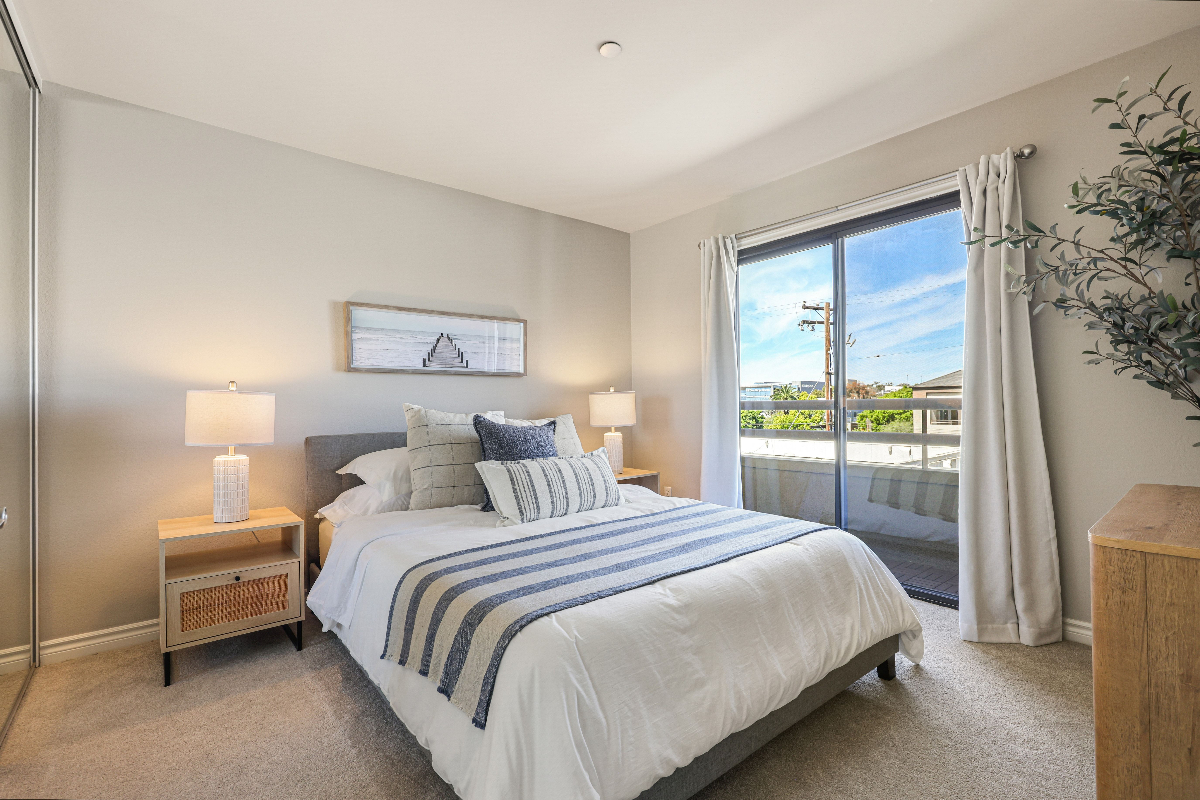 Newly Furnished Chic 1BR in Hillcrest -- Walk to Hospitals, Shops & Dining - Photo 4