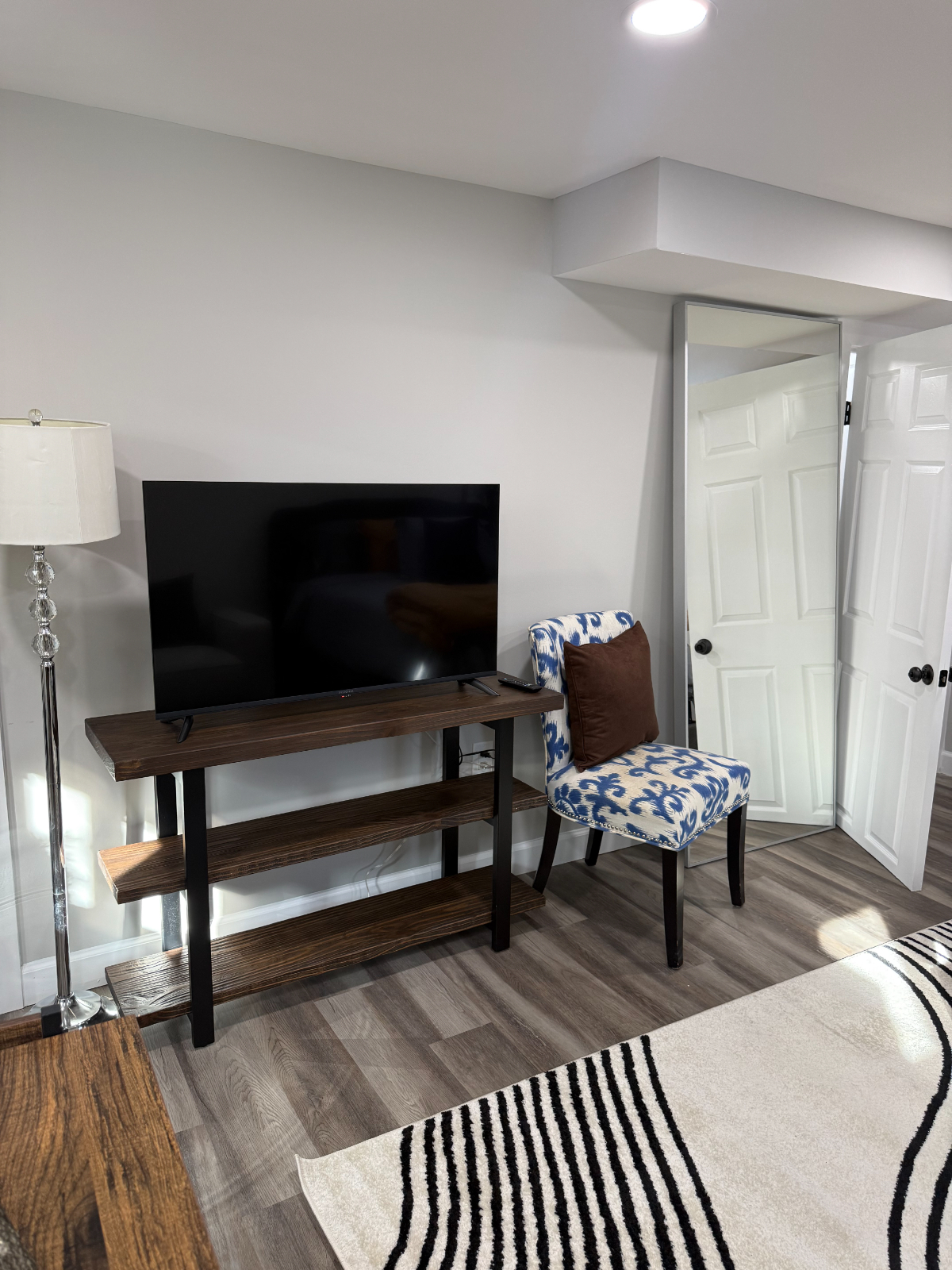 Cozy Studio/Private Entrance - Photo 9