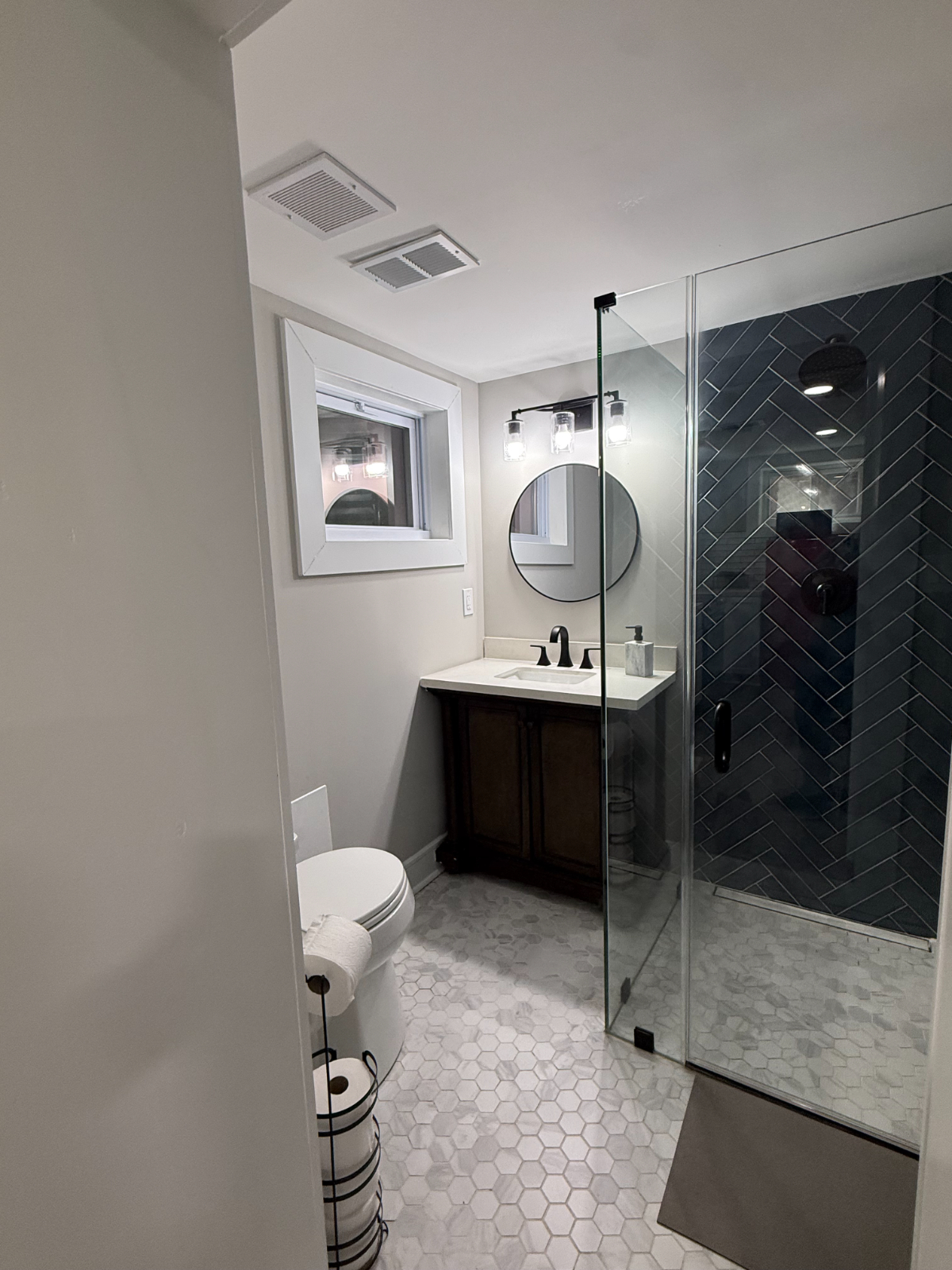 Cozy Studio/Private Entrance - Photo 7