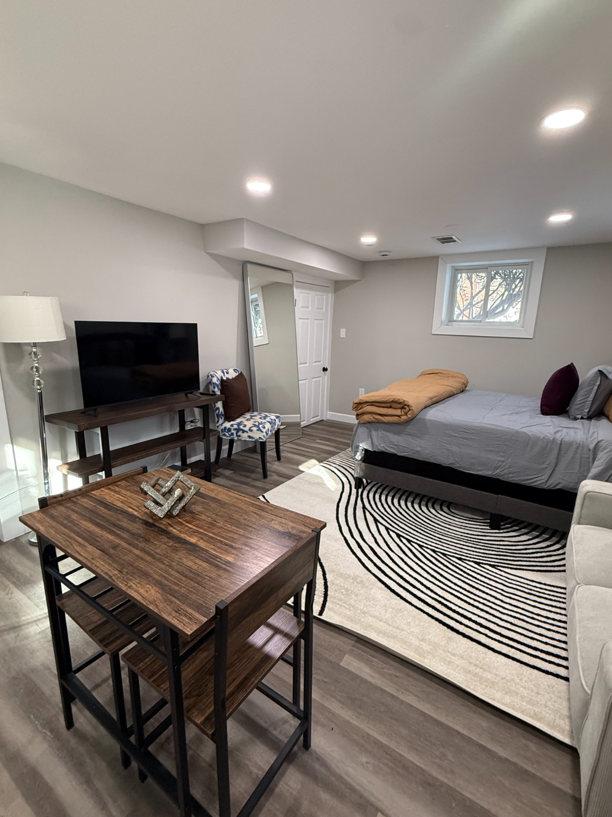 Cozy Studio/Private Entrance - Photo 2