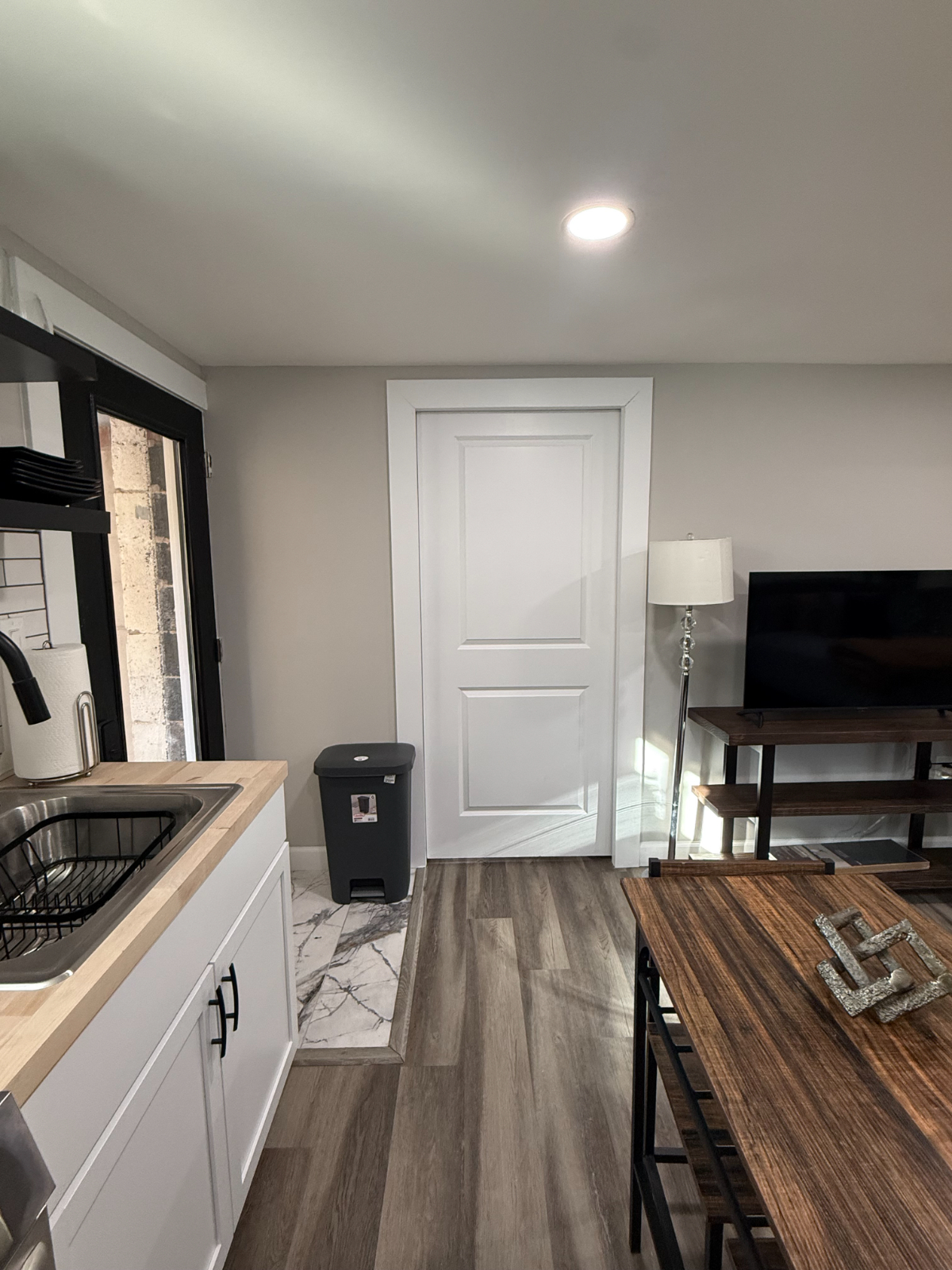 Cozy Studio/Private Entrance - Photo 5