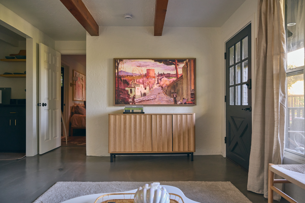 Quiet, private Hollywood Hills retreat with views - Photo 2