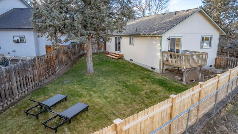 Next Available in April 2027-Bend Mid Town Furnished home with big fenced yard - Photo 5