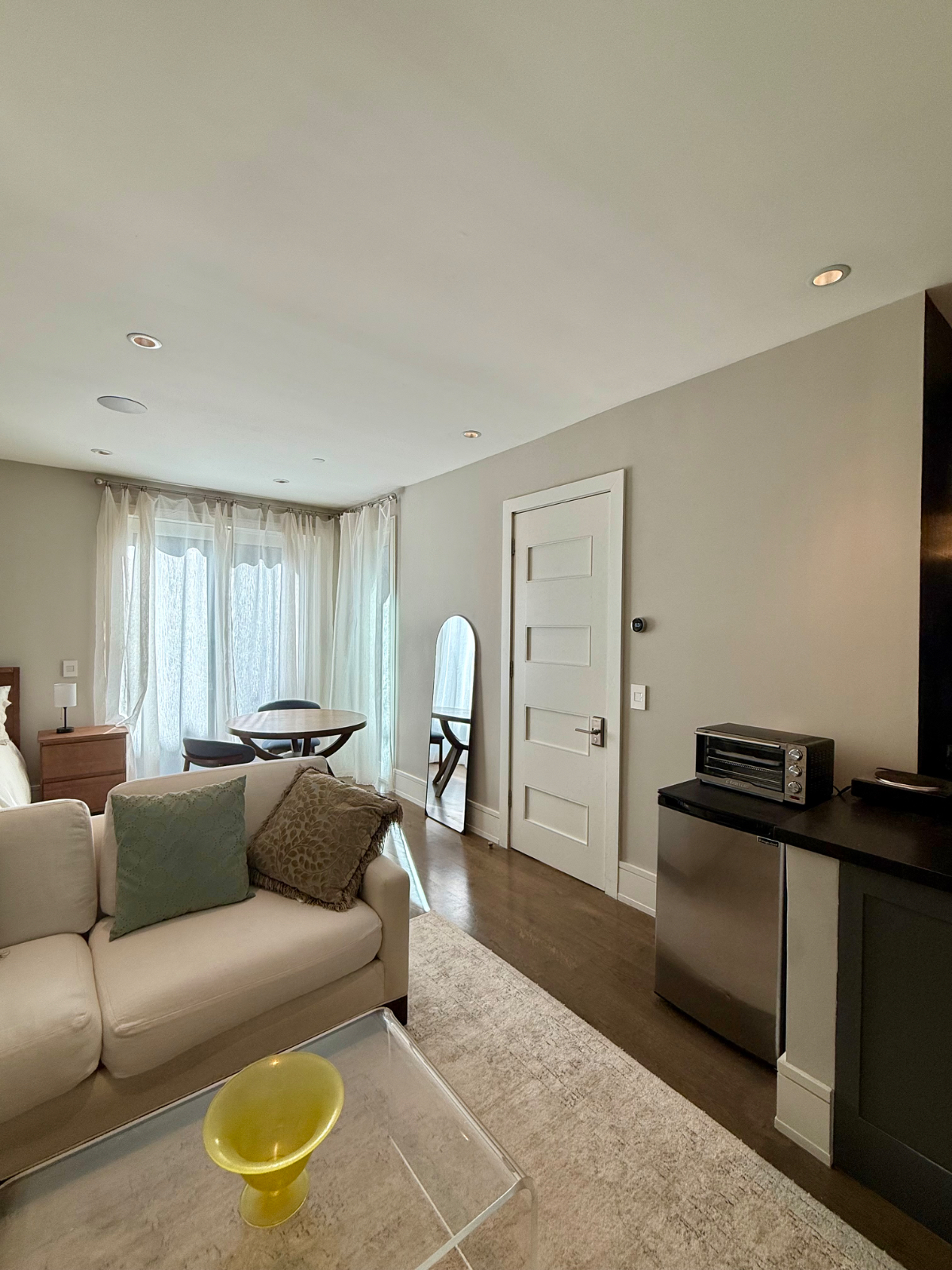 Furnished Cow Hollow Studio, Private Entry, Washer/Dryer, Patio, 91 Walk Score, Perfect for traveling nurses and remote professionals... - Photo 5