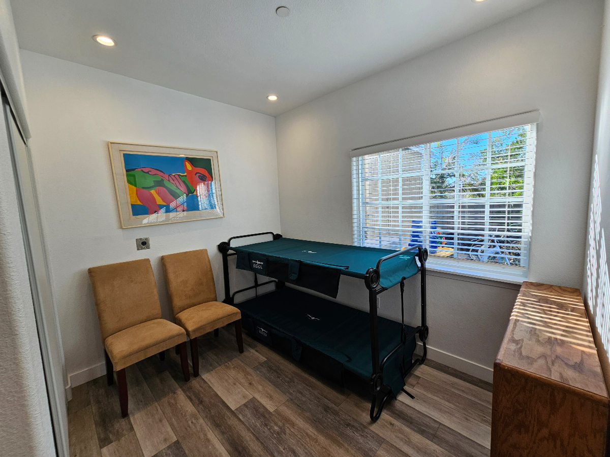 Close to All & Pet Friendly - Photo 6