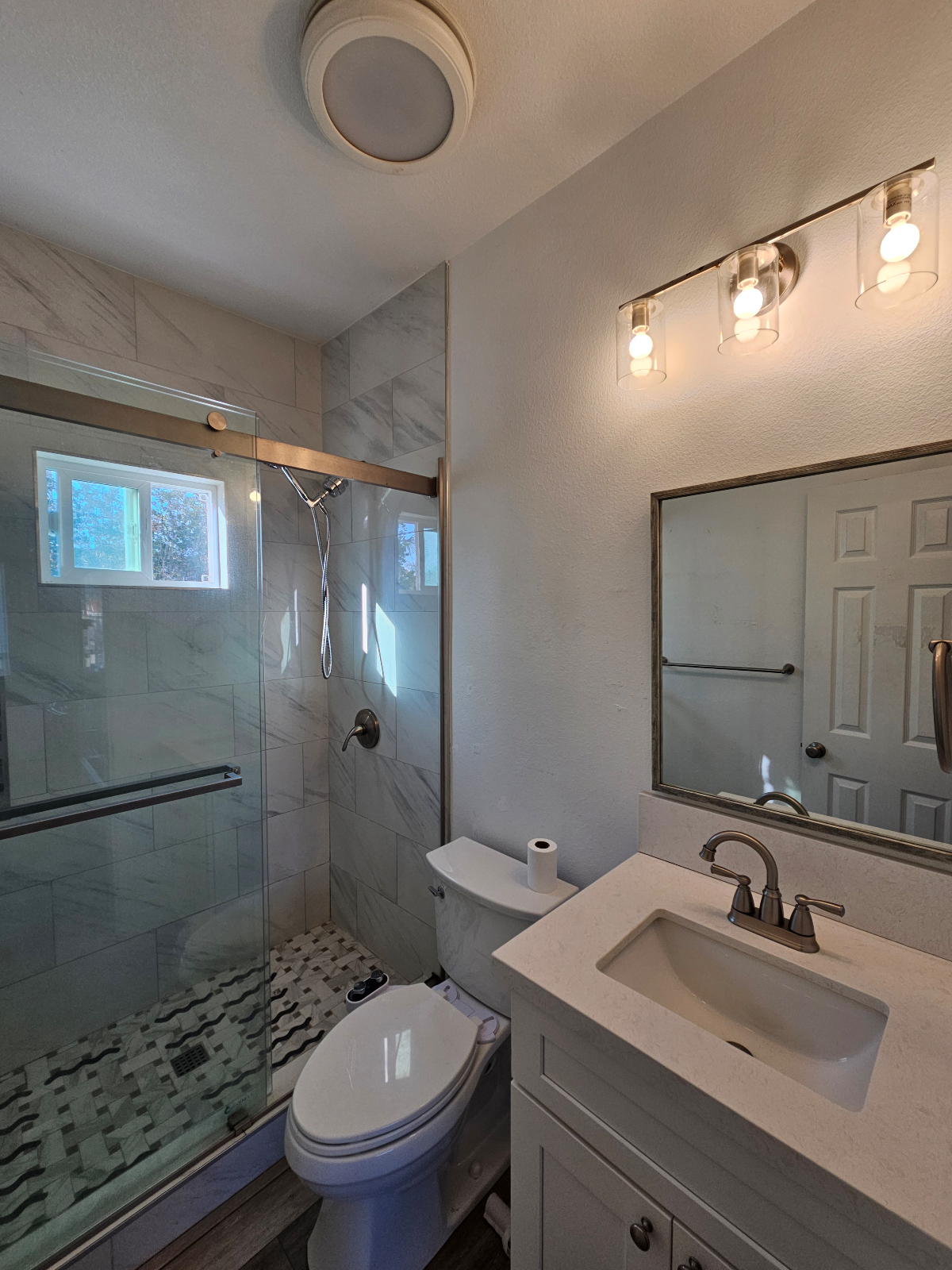 Close to All & Pet Friendly - Photo 4