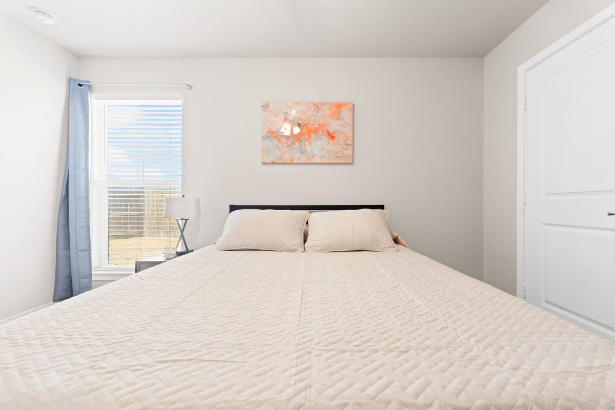 The Modern Corner / 3bed 2 Bath - Photo 12