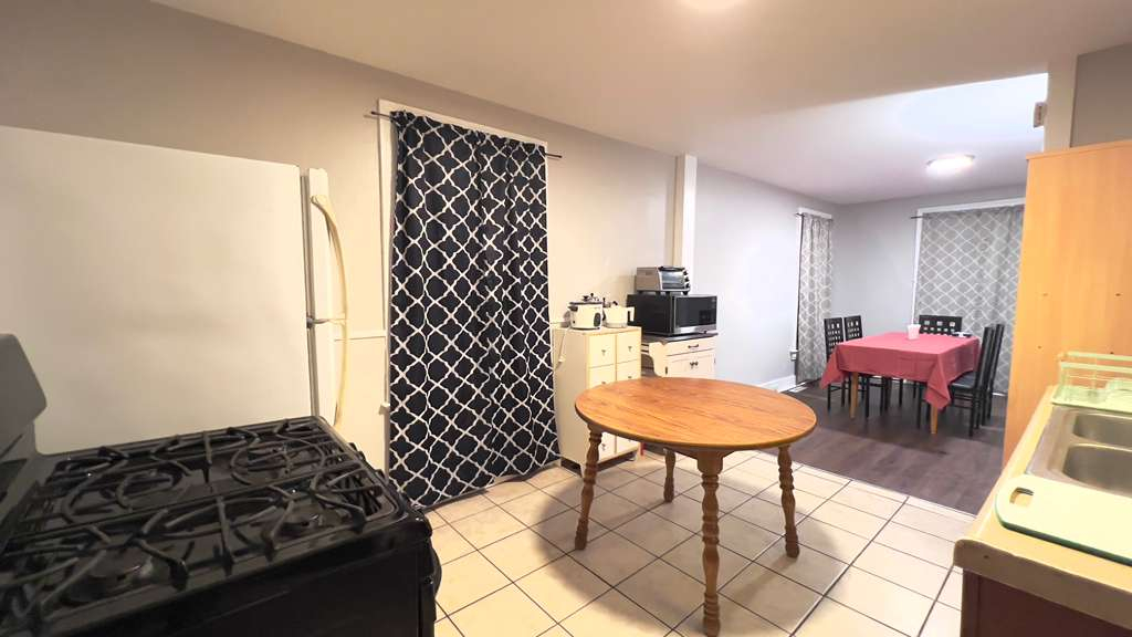 Fully Furnished Executive Rental in Pittsford. Move-In Ready. - Photo 3