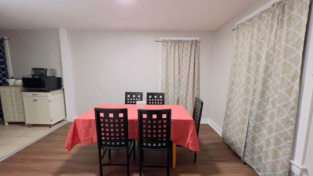Fully Furnished Executive Rental in Pittsford. Move-In Ready. - Photo 2