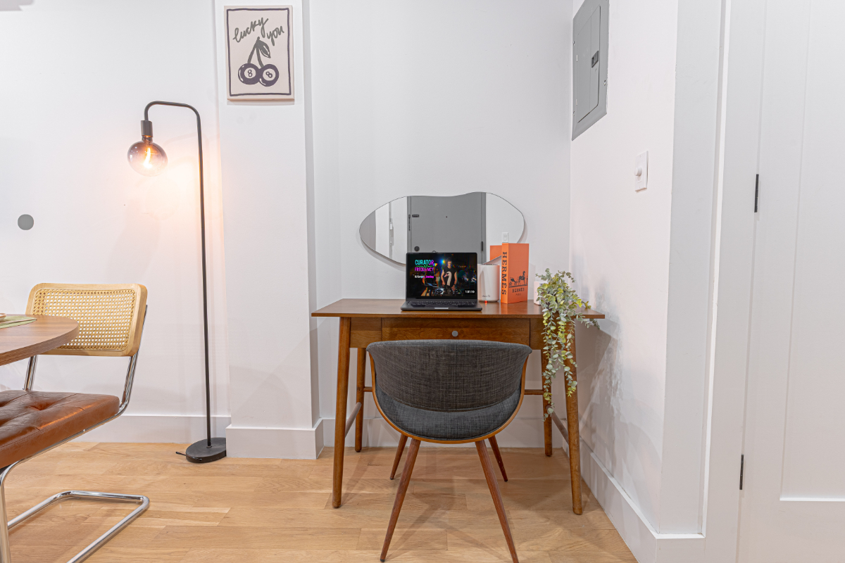 Bright Studio Duplex w/ Backyard & W/D - Photo 2