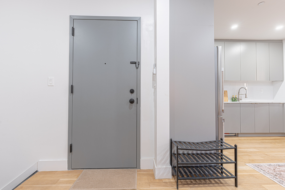 Bright Studio Duplex w/ Backyard & W/D - Photo 3