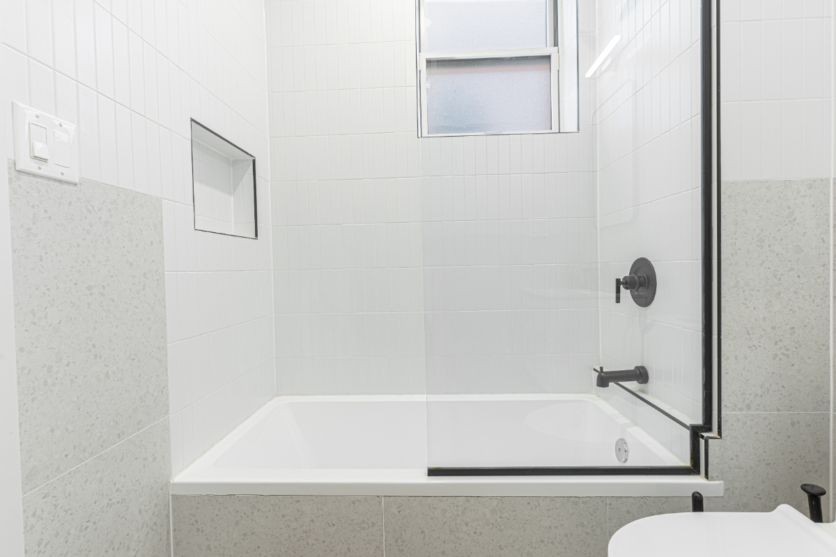 Bright Studio Duplex w/ Backyard & W/D - Photo 10