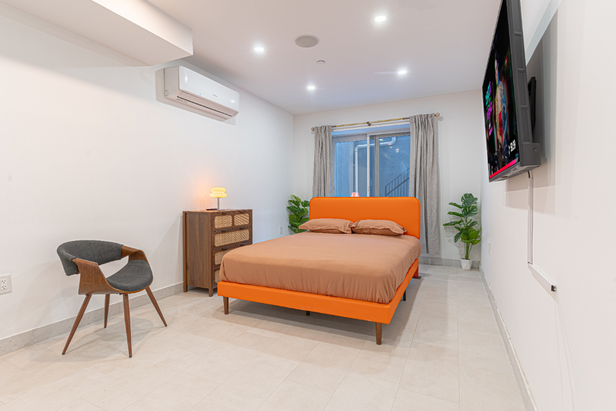 Bright Studio Duplex w/ Backyard & W/D - Photo 12