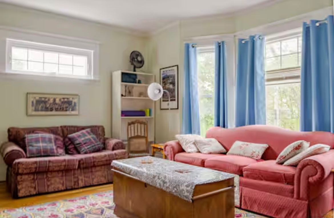 Sunny Second Floor - Photo 6
