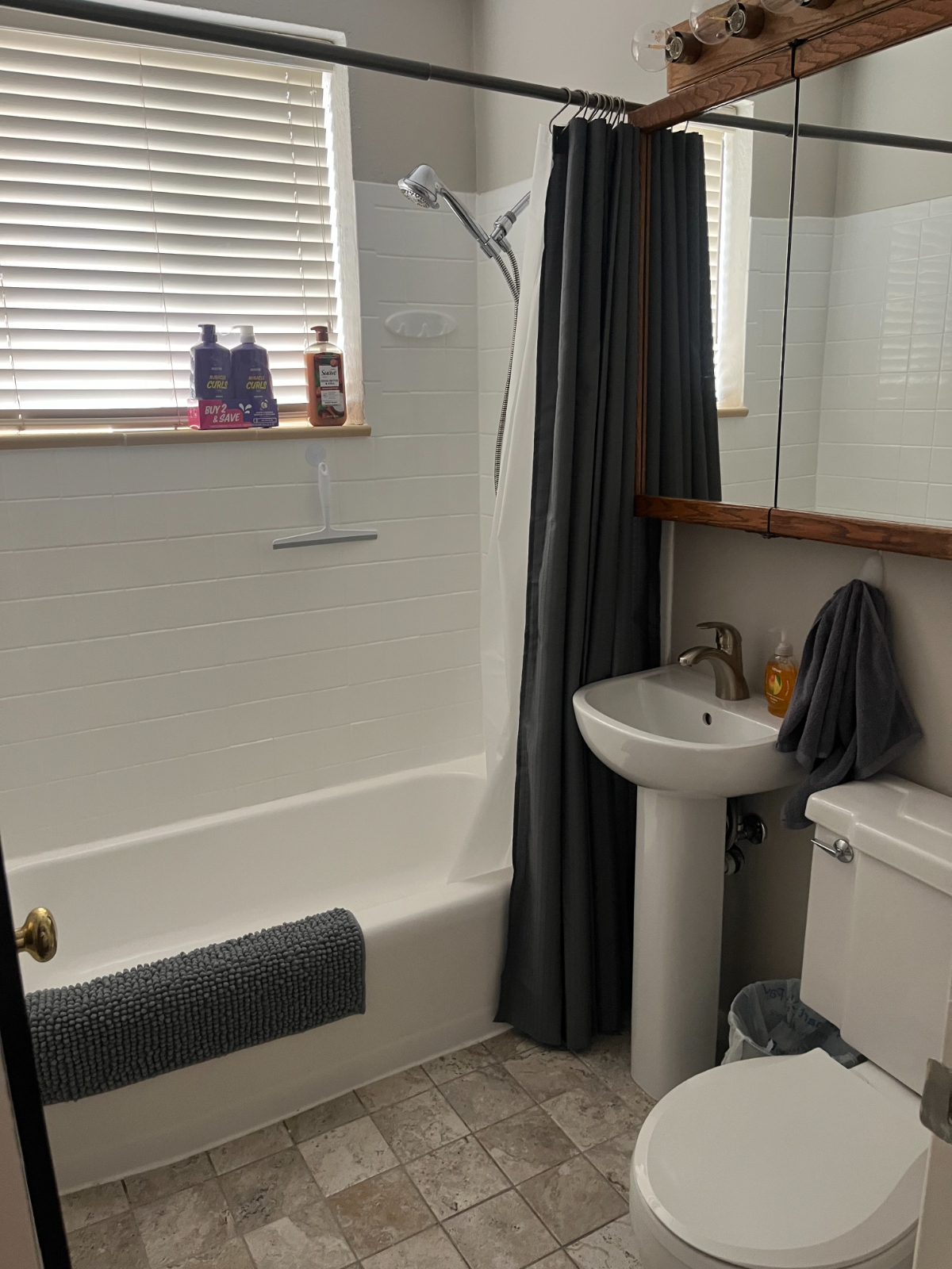 2 bedroom condo fully furnished in quiet neighborhood - Photo 6